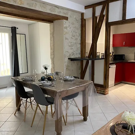 Du Trefoux Le Villainois Appartement *